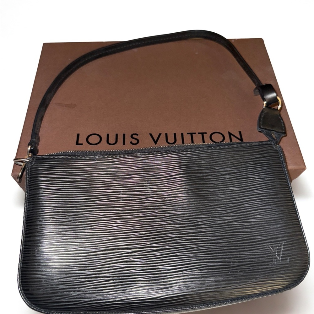Louis Vuitton Black Epi Leather Shoulder Bag